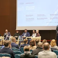 Naj gredo v tujino po izku&scaron;nje, a naj jih nato prinesejo domov