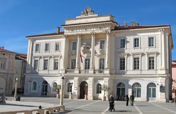 Potekel je razpis za prijavo na delovno mesto direktorja piranske 
občinske uprave.