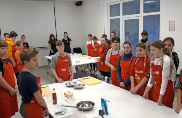 Delavnice pri  izbirnem predmetu sodobna priprava hrane.