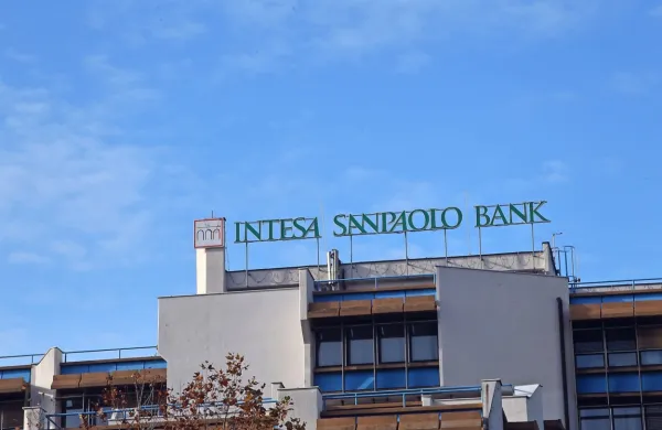 Intesa Sanpaolo bi prevzela banko UBI