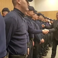 Pred generalno direktorico Tatjano Bobnar je včeraj prisegla šesta 
generacija pomožnih policistov. 