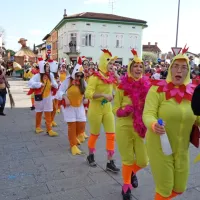 V &Scaron;empetru izstopa obleka