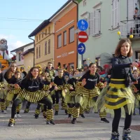 V &Scaron;empetru izstopa obleka