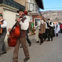 Tudi Kalci obudili starega pusta