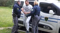 28-letnik je s tožilstvom sklenil sporazum o priznanju  krivde in po razglasitvi sodbe odšel domov.
