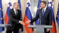 Janez Janša (levo) se je Borutu Pahorju včeraj zahvalil za zaupanje 
in optimizem.  