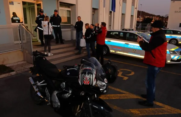 Zahvala policistom, gasilcem, re&scaron;evalcem