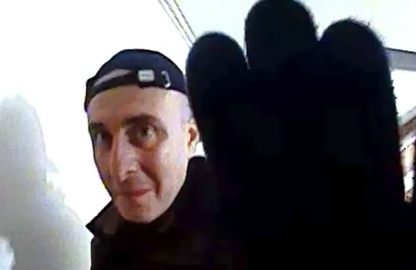 Novo taktiko vlomilcev so opazili pri vlomih v blokovska stanovanja. 