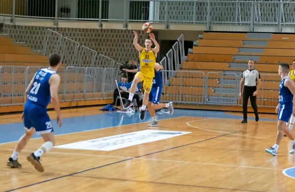 Koper v zadnji sekundi do zmage
