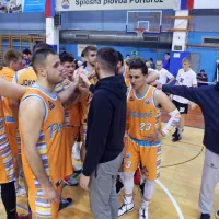 Postojnčani le s &scaron;estimi igralci