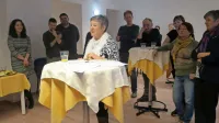 Dnevna soba pr'Golitu je za vse občane odprt in opremljen prostor 
za družabnost. 