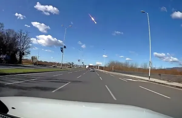 Petkova eksplozija meteorja, posneta v Zagrebu