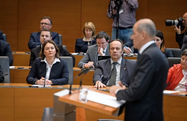 Predloga volilne novele ne podpirajo poslanci SDS.