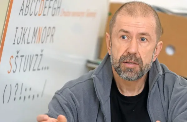 Venčeslav Japelj, nekdanji novinar Primorskih novic, je Sindikat 
novinarjev Slovenije vodil prvih osem let.