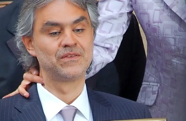 Koncert Andrea Bocellija, ki bi se moral zgoditi minulo soboto, je 
organizator prestavil na 28. november 2020.