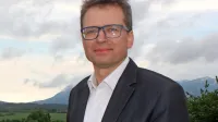 S pričakovano izvolitvijo Zvonka Černača na ministrski položaj bo 
prišlo do  spremembe v postojnskem občinskem svetu. 