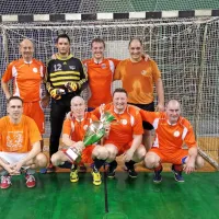 KMN Okrepčevalnica je dvignila pokal po koncu veteranske lige 
Šempeter. 