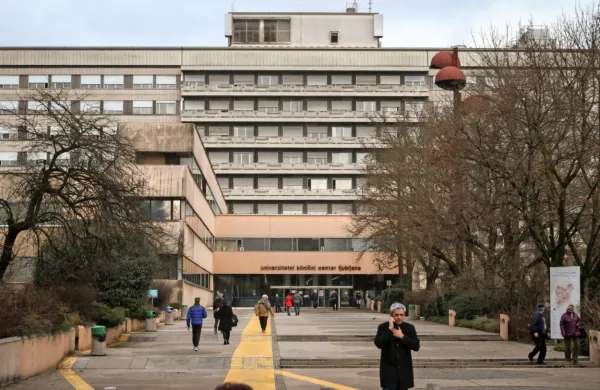 Ljubljanskemu kliničnemu centru podarili napravo za hitro ugotavljanje virusne okužbe