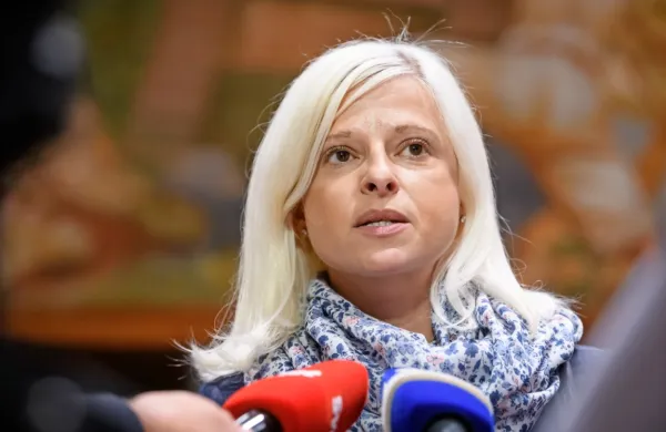 Ministrica za delo, ki opravlja tekoče posle, Ksenija Klampfer