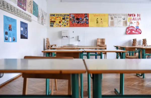 Zaradi koronavirusa v več kot 20 državah zaprli vse &scaron;ole