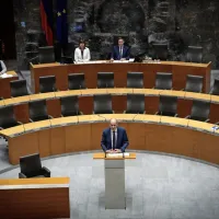 DZ je potrdil ministrsko ekipo Jan&scaron;eve vlade