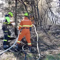 Zagorela plastika ob stanovanjski hi&scaron;i na Vogrskem