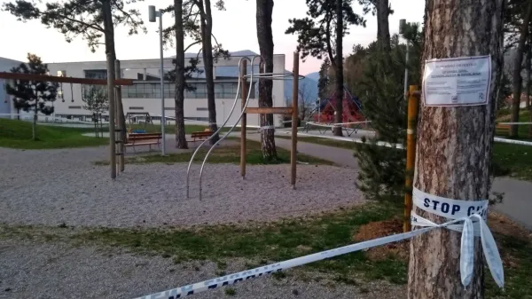 Kršiteljem v Novi Gorici grozi kazen od 1000 do 3000 evrov.