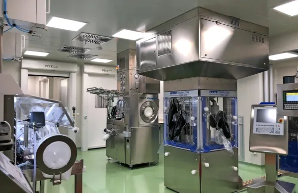 V Leku, ki je del Novartisa, je od ponedeljka   obvezno delo od 
doma, razen za tiste, ki delajo v laboratorijih in proizvodnih 
obratih.