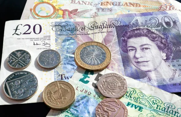 Britanski funt je strmoglavil