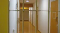 V   zaporih so pričakovali stiske in napetosti, zato  iščejo rešitve, s 
katerimi bi jih omilili.  