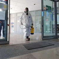 Dezinfekcija nog na vhodih