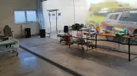 V Sežani so že pred tedni pripravili ločeno vstopno ambulanto za 
sprejem okuženih oseb s koronavirusom, a morajo ljudje kljub 
temu v Koper, Postojno ali Novo Gorico. 