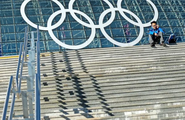 Japonski premier Shinzo Abe je predlagal prestavitev poletnih 
olimpijskih iger v Tokiu za eno leto.
