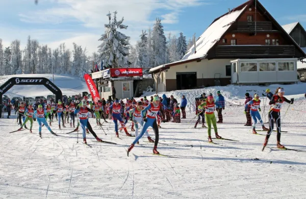 Tekaški center Vojsko nad Idrijo je takšno podobo - a brez tekmovalcev iz leta 2019 - nudil le šest dni.