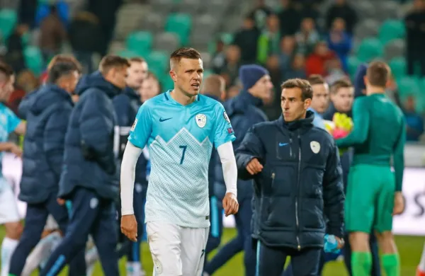 Slovenski nogometni reprezentant Josip Iličić, ki je do nedavne 
prekinitve tekmovalnih dejavnosti igral v življenjski formi, je 
trenutno v Bergamu ujetnik virusnih groženj in protivirusnih 
ukrepov.