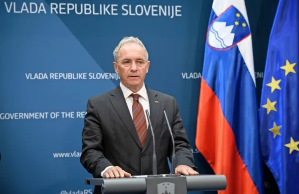 Minister Aleš Hojs ima po posvetih v DZ o aktivaciji 37.a člena 
zakona o obrambi, s katerim bi vojski podelili izredna pooblastila, 
dober občutek. 
