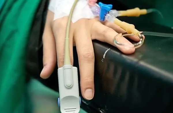 Na Hrva&scaron;kem nova smrtna žrtev covida-19, 657 okuženih