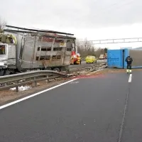 Odpravljanje posledic nesreče se je zavleklo do dopoldneva. 