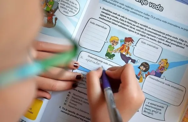 Pouk na daljavo se za vse ravni izobraževanja nadaljuje vse do 
takrat, dokler ne pojenja epidemija koronavirusa.