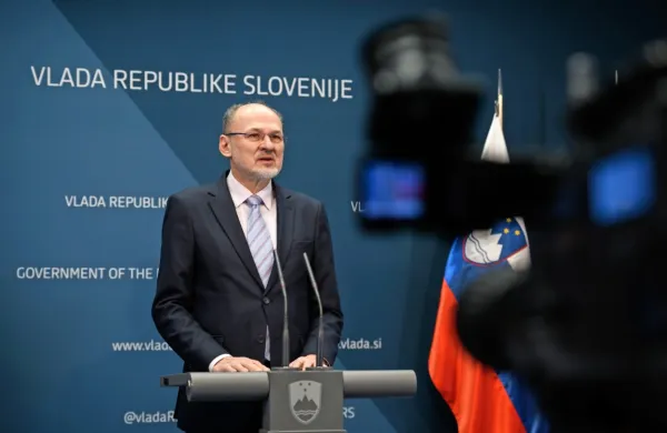 Uradni govorec vlade Jelko Kacin