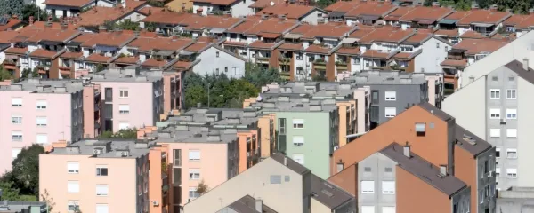 Kaos med &scaron;tirimi stenami lahko uredijo nove navade