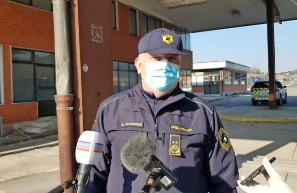Anton Travner je v soboto  zagotovil, da policija obvladuje razmere, 
a hkrati napovedal, da se bodo te zagotovo spremenile.