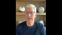 Prvi mož Appla Tim Cook je prek Twitterja sporočil, da nameravajo 
dobavo zaščitnih vizirjev razširiti tudi izven ZDA.