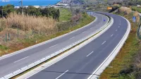 Tako je v včerajšnjem sončnem nedeljskem dopoldnevu izgledala 
avtocesta nad Izolo.