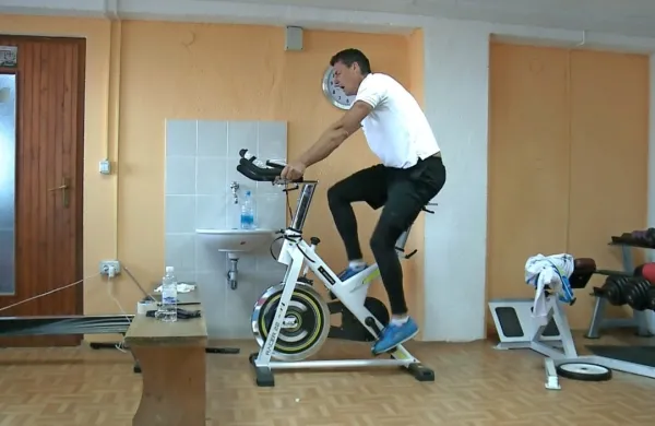 Tudi Vasilij Žbogar se intenzivno pripravlja na daljavo.