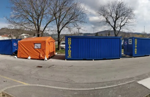 Med občinskimi stroški je tudi najem zabojnikov za zagotavljanje 
ambulante za covid 19.