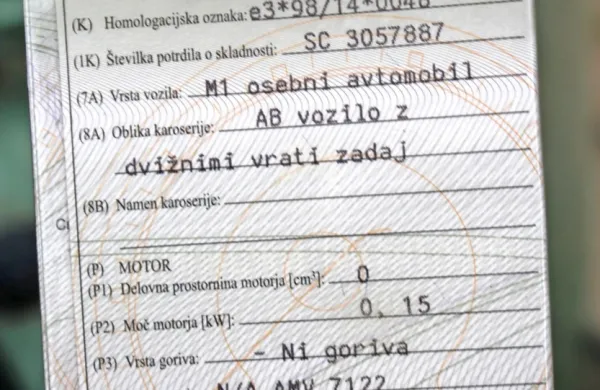 Avtomatično podaljšanje do 19. junija velja  le za prometna 
dovoljenja, ki so pretekla do vključno 19. aprila.