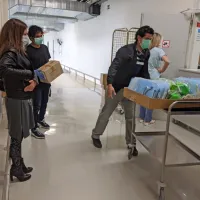 Izolski bolni&scaron;nici predali 3D maske in vizirje