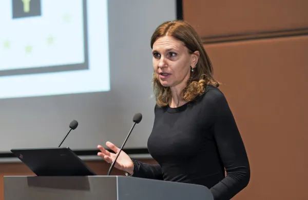 Informacijska pooblaščenka Mojca Prelesnik je ob predlogu 
notranjega ministrstva za izmenjavo osebnih podatkov med 
policijo in NIJZ dejala, da zakon o interventnih ukrepih jasno 
določa policijska pooblastila, 
