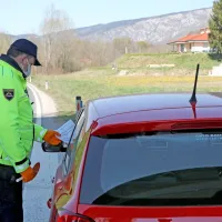 Nov lep konec tedna, nov val policijskega nadzora